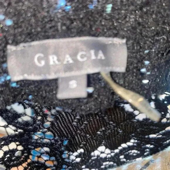 Gracia Black Lace Tunic - Picture 5 of 5